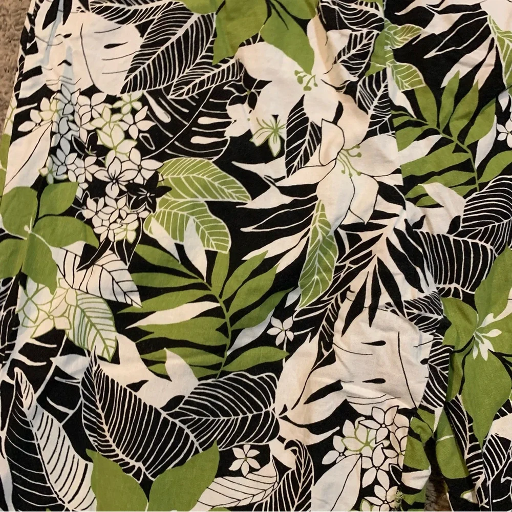 Jaclyn Smith Linen-Blend Floral Capris Pants 2X - Picture 3 of 4
